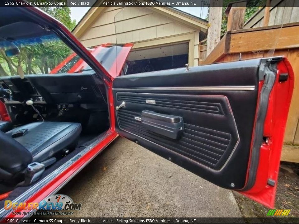 Door Panel of 1969 Chevrolet Camaro SS Coupe Photo #8