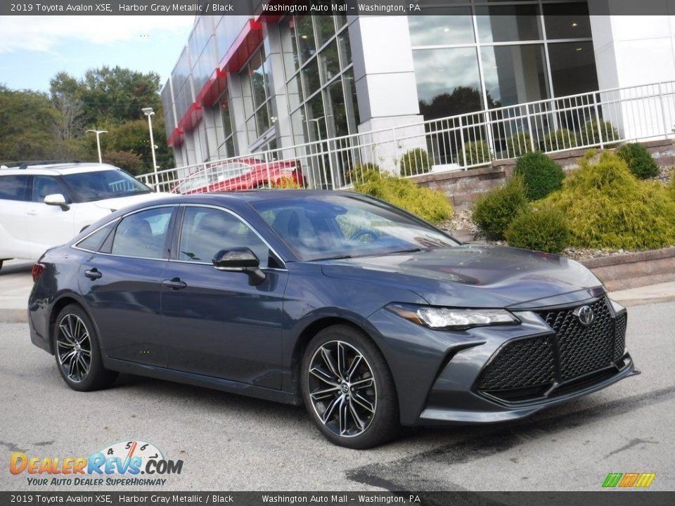 Front 3/4 View of 2019 Toyota Avalon XSE Photo #1