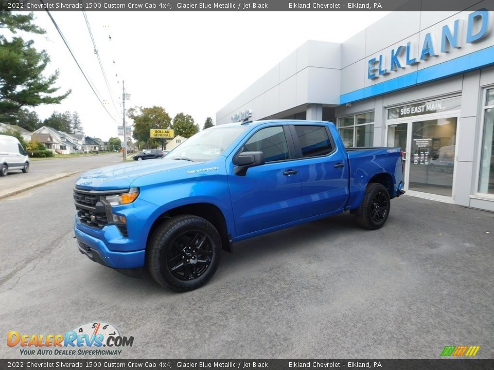 2022 Chevrolet Silverado 1500 Custom Crew Cab 4x4 Glacier Blue Metallic / Jet Black Photo #2