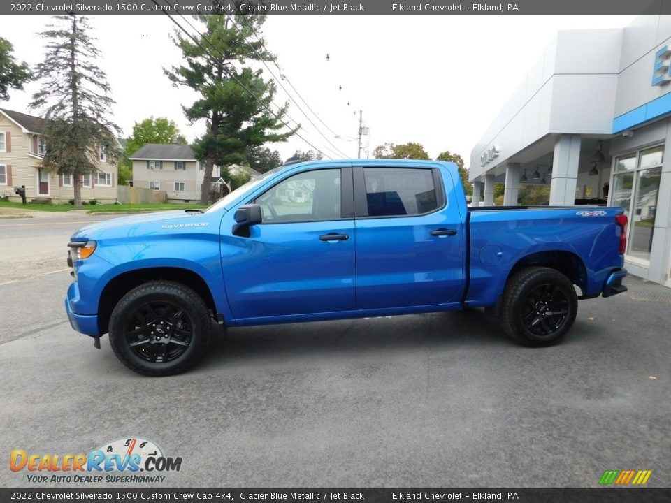 2022 Chevrolet Silverado 1500 Custom Crew Cab 4x4 Glacier Blue Metallic / Jet Black Photo #3