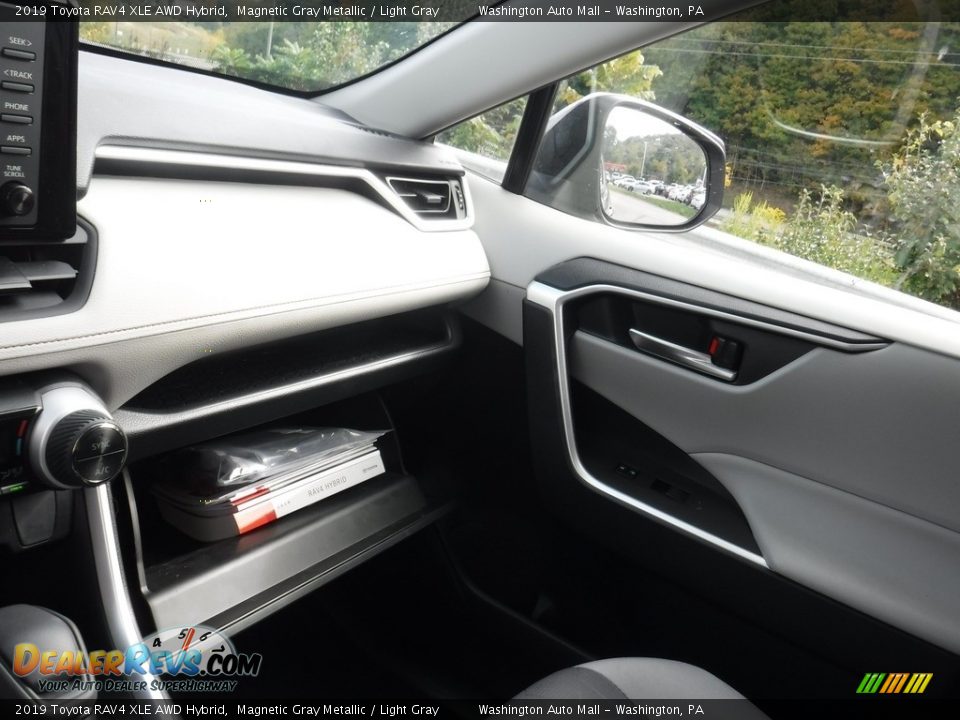 2019 Toyota RAV4 XLE AWD Hybrid Magnetic Gray Metallic / Light Gray Photo #28