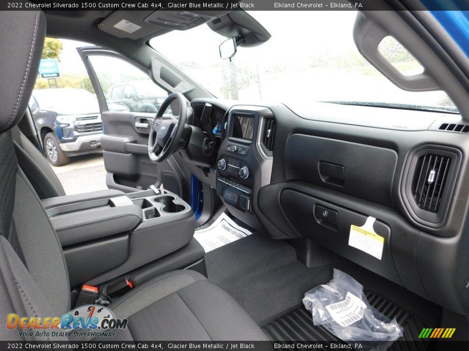 2022 Chevrolet Silverado 1500 Custom Crew Cab 4x4 Glacier Blue Metallic / Jet Black Photo #22