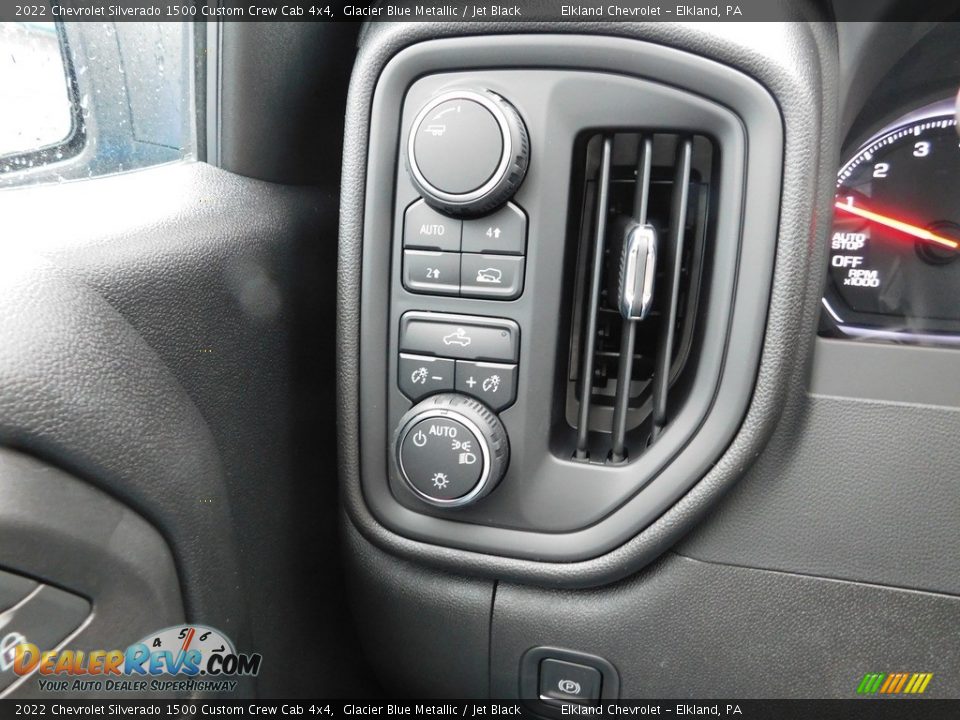 2022 Chevrolet Silverado 1500 Custom Crew Cab 4x4 Glacier Blue Metallic / Jet Black Photo #30