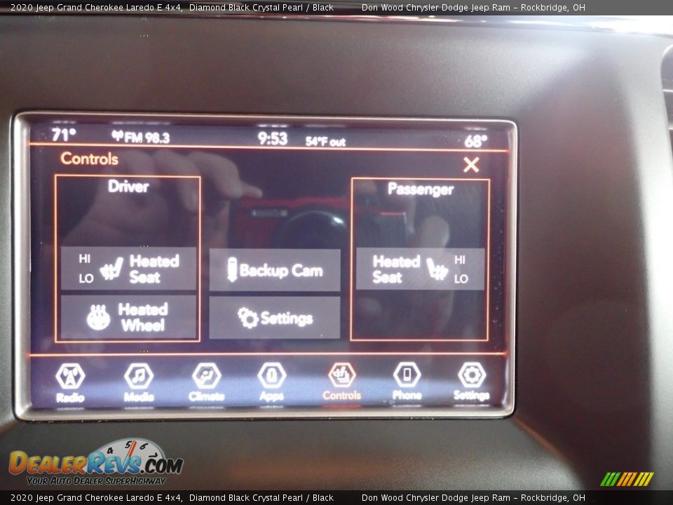 2020 Jeep Grand Cherokee Laredo E 4x4 Diamond Black Crystal Pearl / Black Photo #4