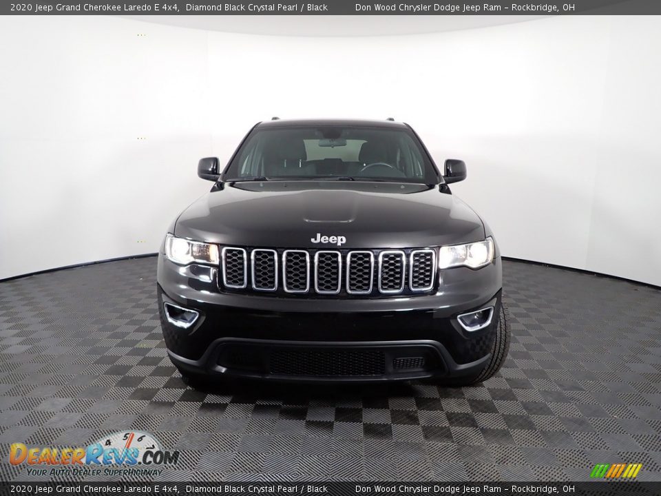 2020 Jeep Grand Cherokee Laredo E 4x4 Diamond Black Crystal Pearl / Black Photo #5