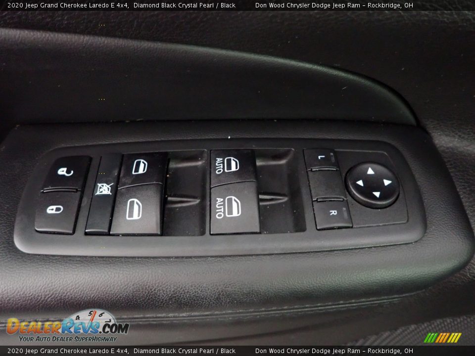 2020 Jeep Grand Cherokee Laredo E 4x4 Diamond Black Crystal Pearl / Black Photo #13