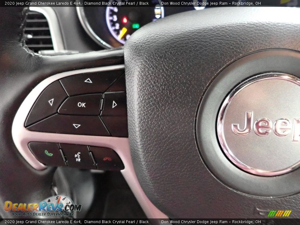 2020 Jeep Grand Cherokee Laredo E 4x4 Diamond Black Crystal Pearl / Black Photo #17