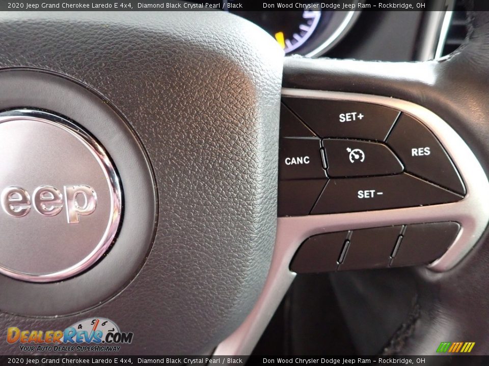 2020 Jeep Grand Cherokee Laredo E 4x4 Diamond Black Crystal Pearl / Black Photo #18