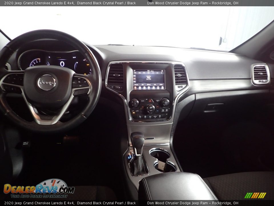 2020 Jeep Grand Cherokee Laredo E 4x4 Diamond Black Crystal Pearl / Black Photo #25