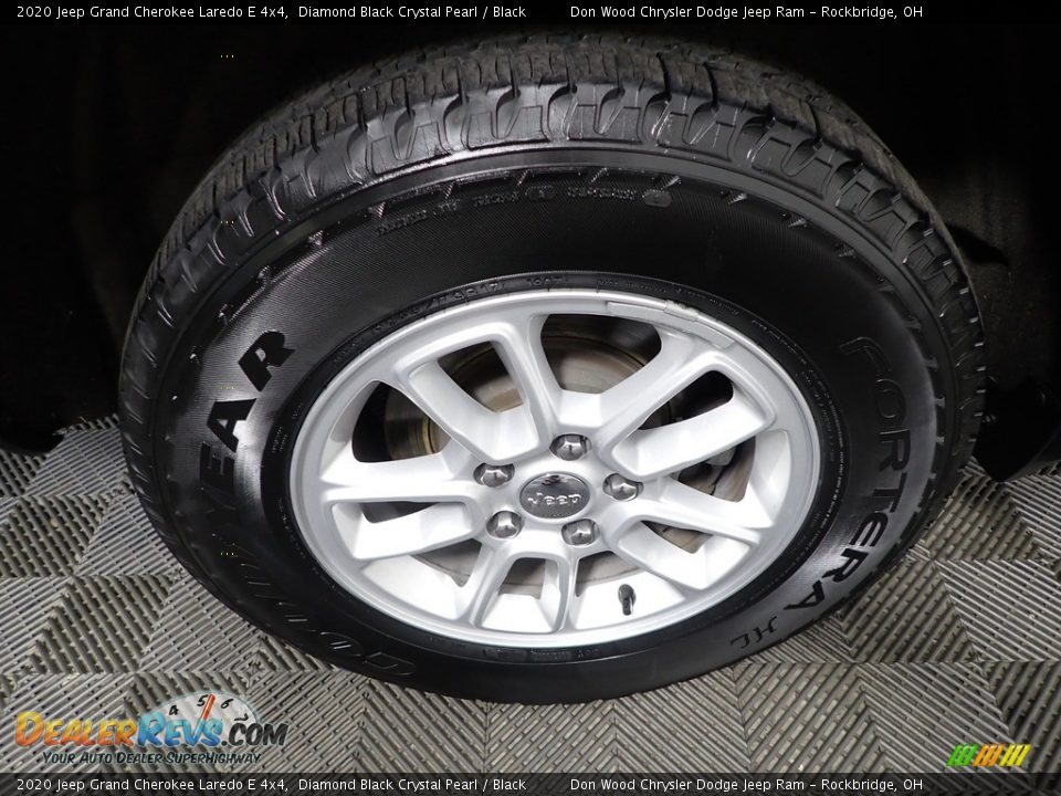 2020 Jeep Grand Cherokee Laredo E 4x4 Diamond Black Crystal Pearl / Black Photo #30