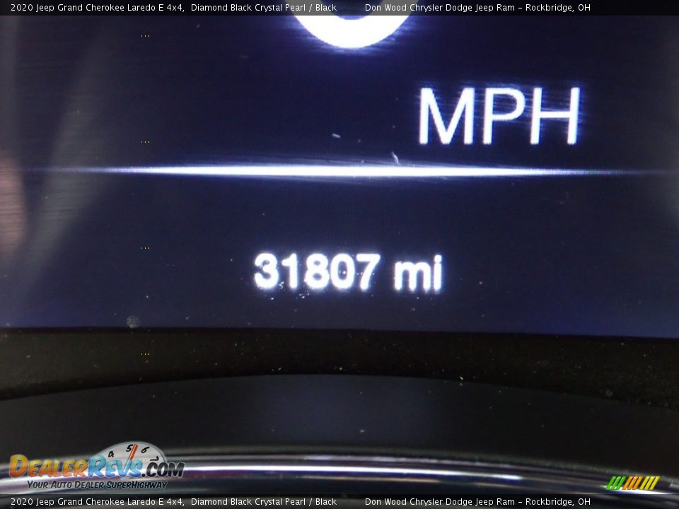 2020 Jeep Grand Cherokee Laredo E 4x4 Diamond Black Crystal Pearl / Black Photo #31