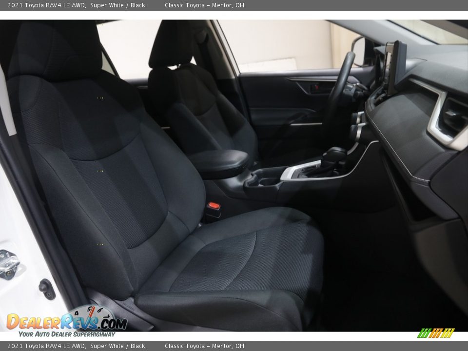 2021 Toyota RAV4 LE AWD Super White / Black Photo #14