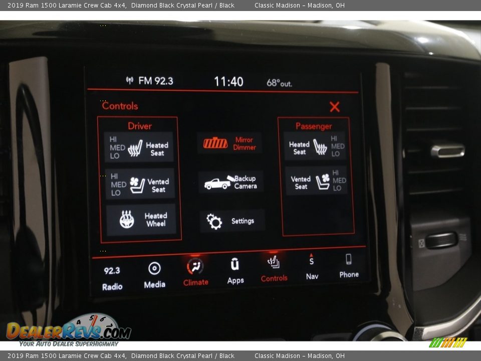 2019 Ram 1500 Laramie Crew Cab 4x4 Diamond Black Crystal Pearl / Black Photo #11