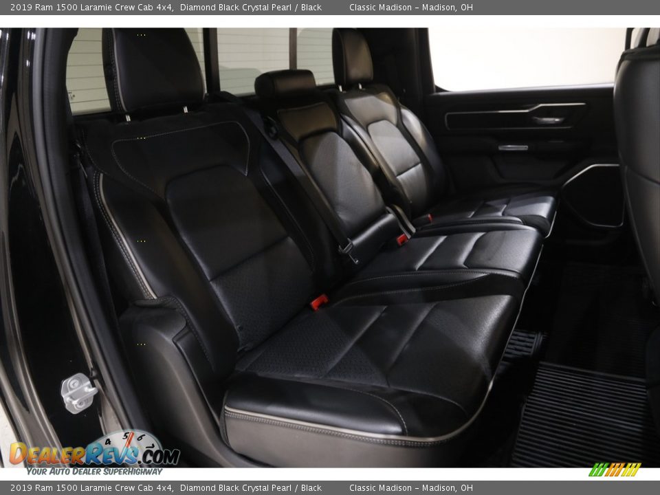 2019 Ram 1500 Laramie Crew Cab 4x4 Diamond Black Crystal Pearl / Black Photo #18