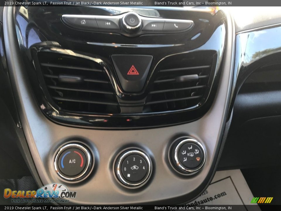 Controls of 2019 Chevrolet Spark LT Photo #18