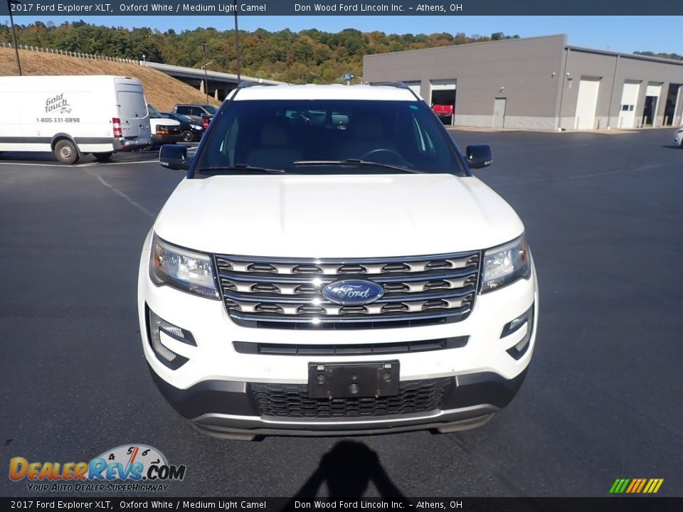 2017 Ford Explorer XLT Oxford White / Medium Light Camel Photo #3