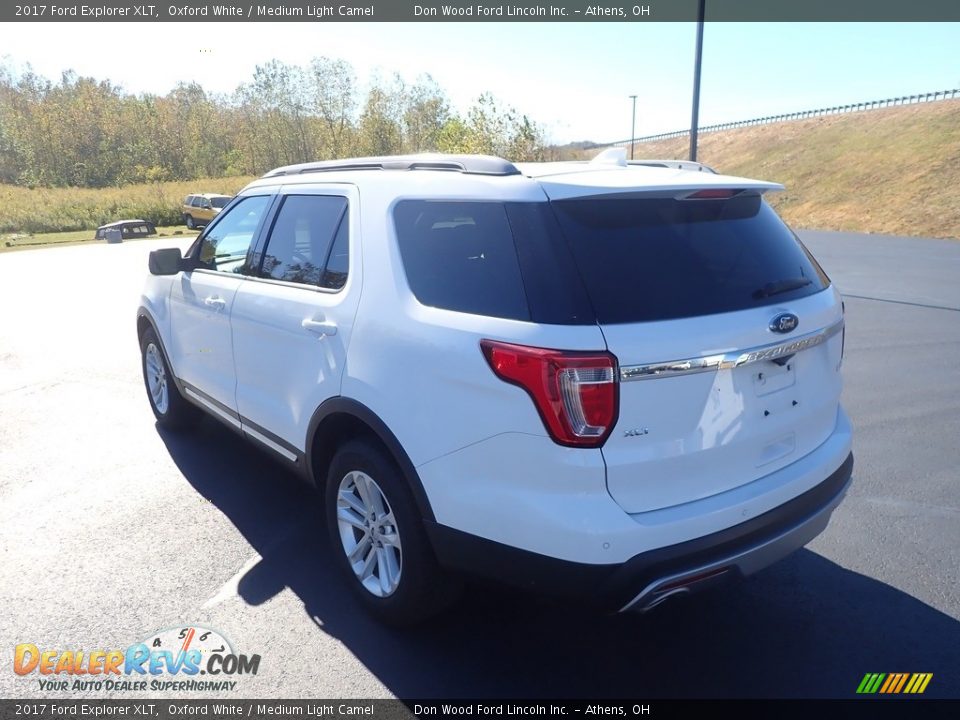 2017 Ford Explorer XLT Oxford White / Medium Light Camel Photo #8