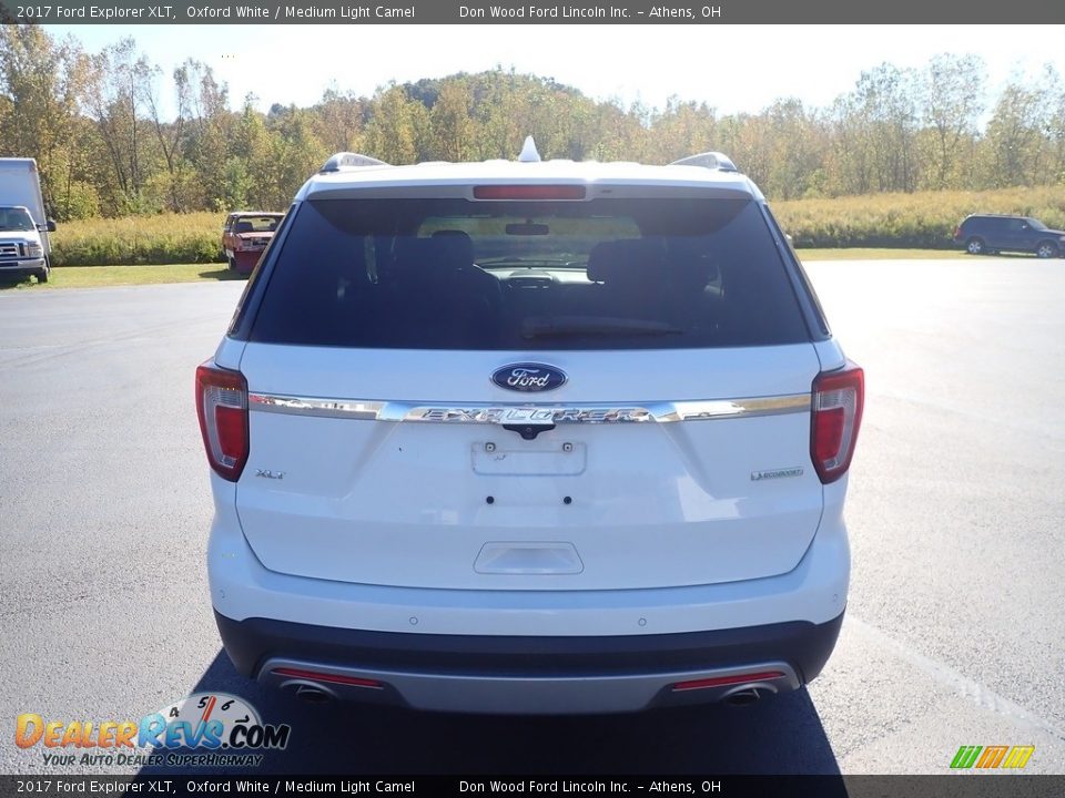 2017 Ford Explorer XLT Oxford White / Medium Light Camel Photo #9