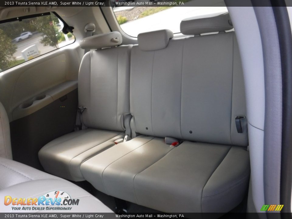 2013 Toyota Sienna XLE AWD Super White / Light Gray Photo #30