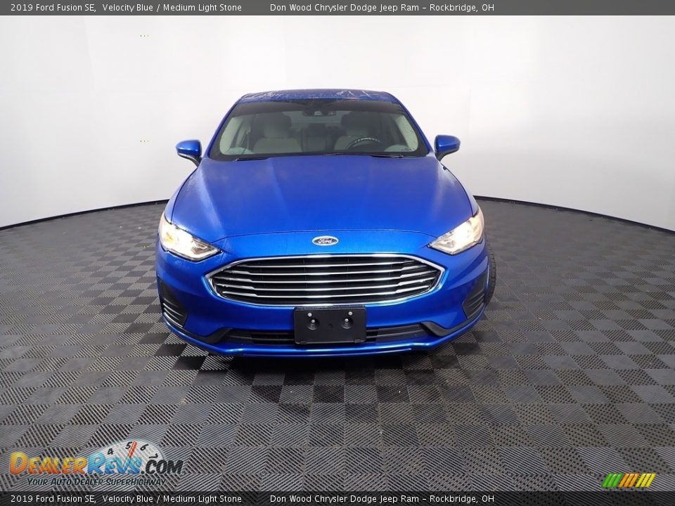 2019 Ford Fusion SE Velocity Blue / Medium Light Stone Photo #4