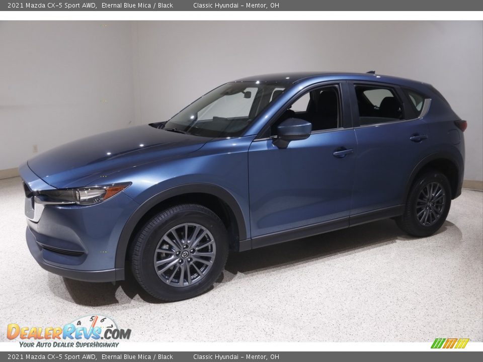Front 3/4 View of 2021 Mazda CX-5 Sport AWD Photo #3