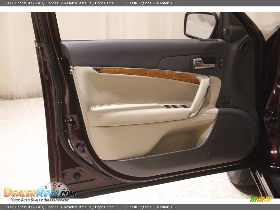 2011 Lincoln MKZ FWD Bordeaux Reserve Metallic / Light Camel Photo #5