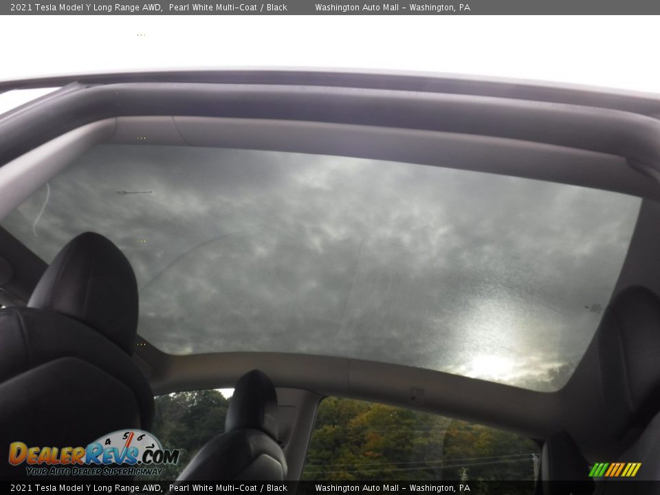 Sunroof of 2021 Tesla Model Y Long Range AWD Photo #21