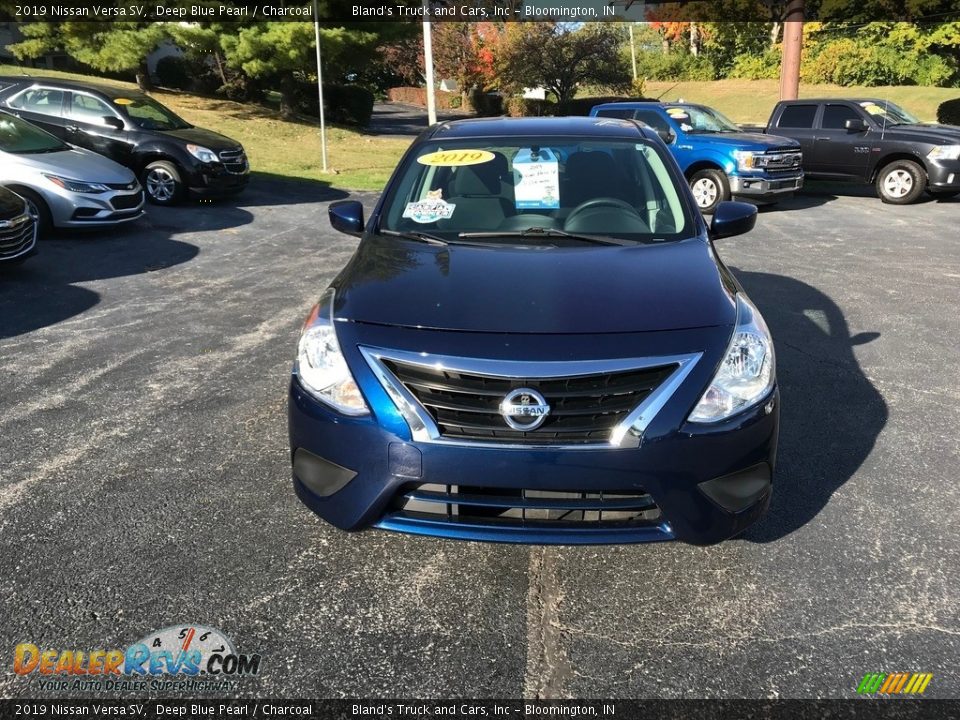 2019 Nissan Versa SV Deep Blue Pearl / Charcoal Photo #3