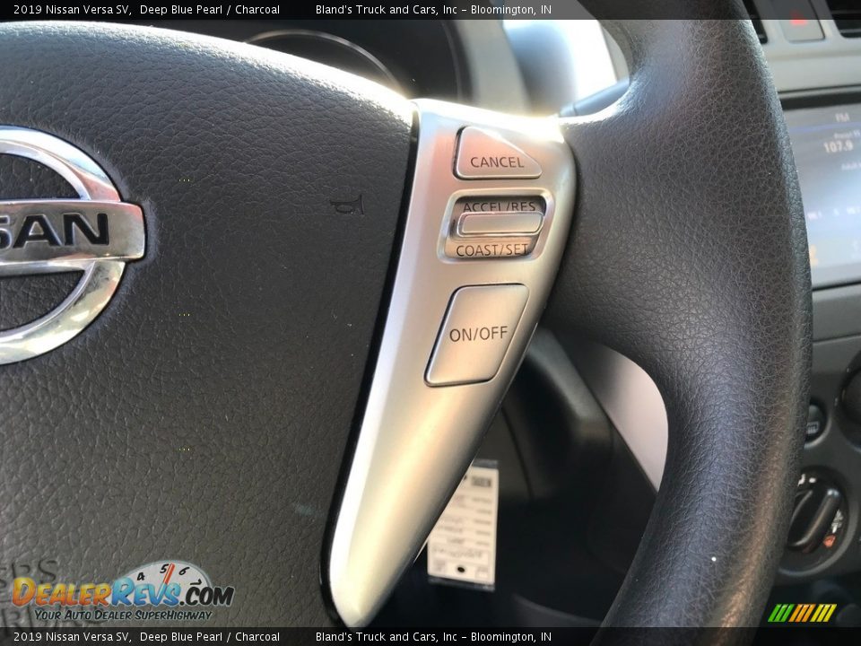 2019 Nissan Versa SV Deep Blue Pearl / Charcoal Photo #15