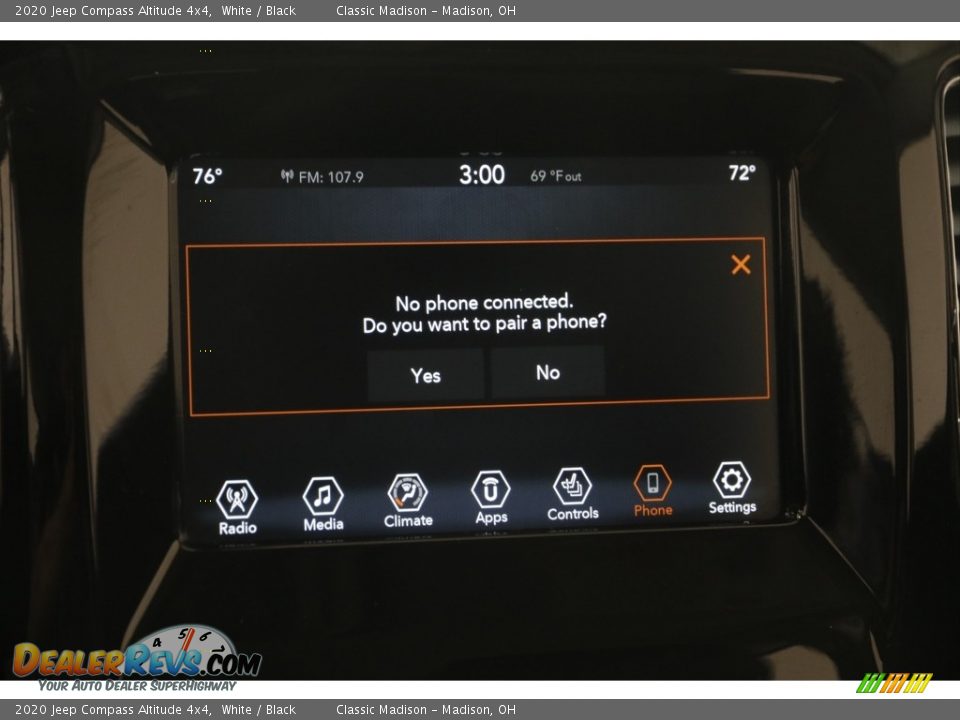 2020 Jeep Compass Altitude 4x4 White / Black Photo #13