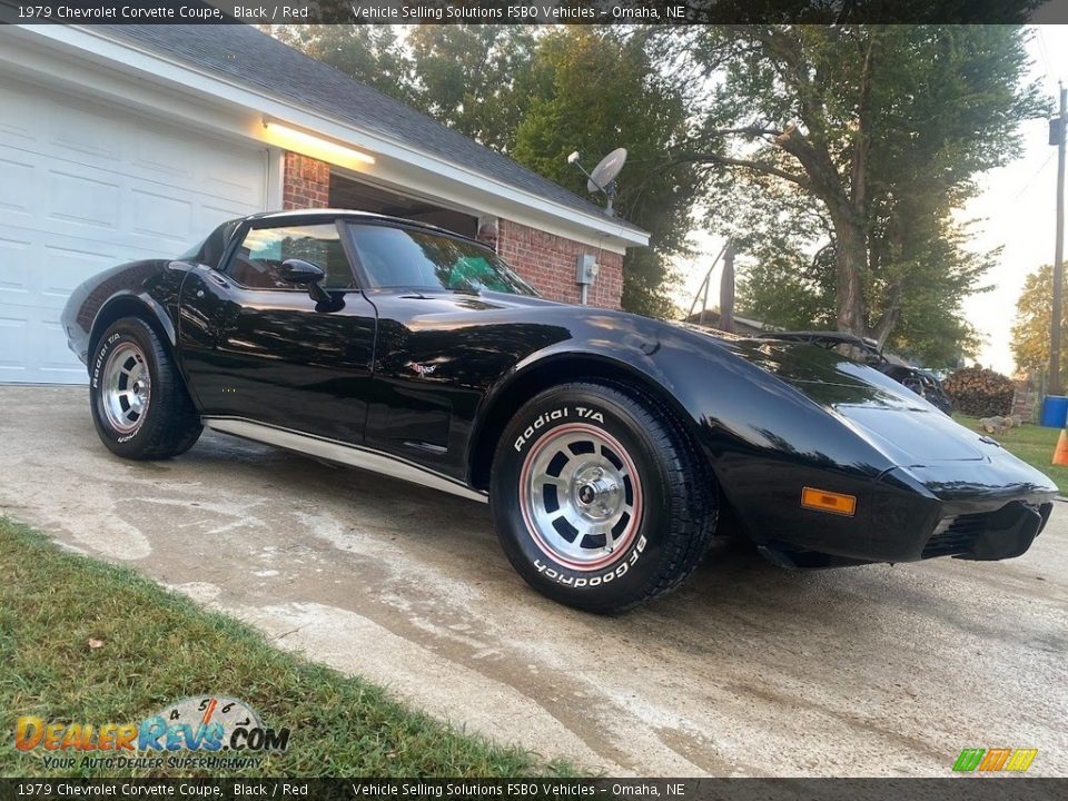 Front 3/4 View of 1979 Chevrolet Corvette Coupe Photo #1