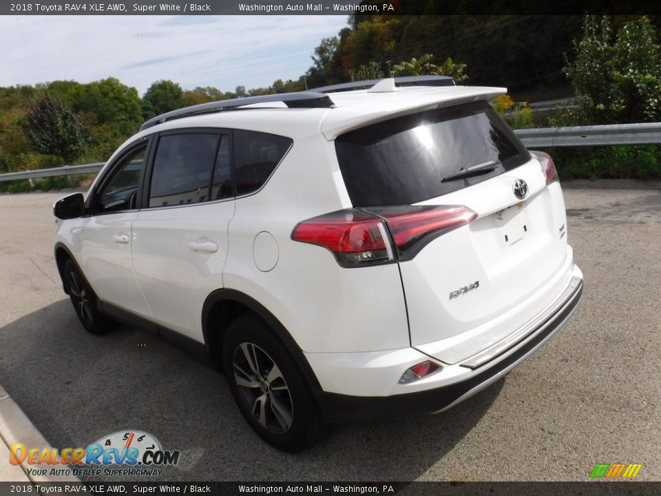 2018 Toyota RAV4 XLE AWD Super White / Black Photo #15