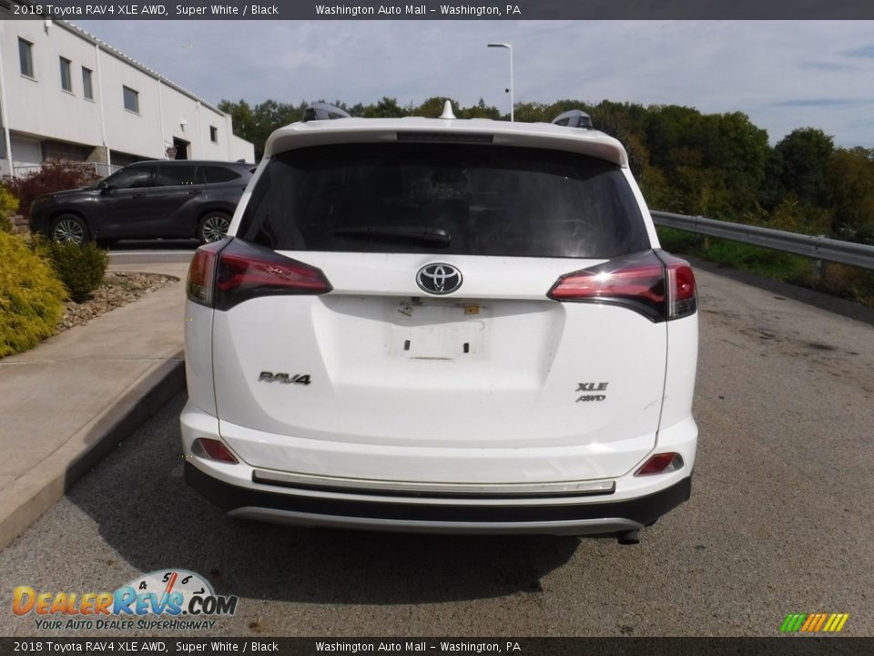 2018 Toyota RAV4 XLE AWD Super White / Black Photo #16