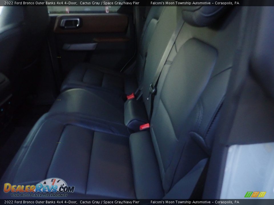 2022 Ford Bronco Outer Banks 4x4 4-Door Cactus Gray / Space Gray/Navy Pier Photo #18