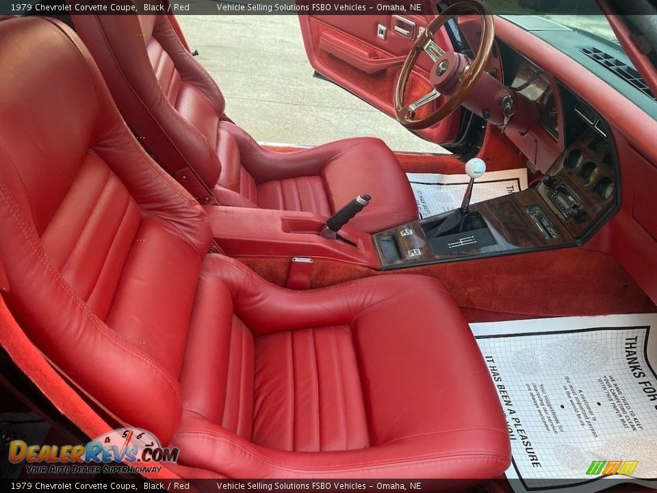 Front Seat of 1979 Chevrolet Corvette Coupe Photo #10