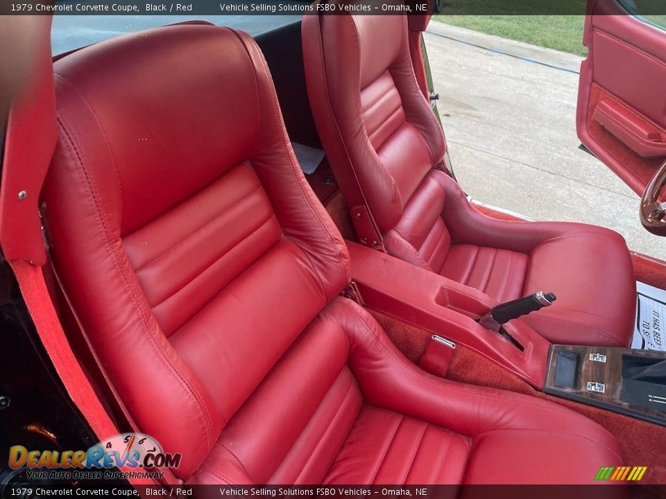 Front Seat of 1979 Chevrolet Corvette Coupe Photo #11