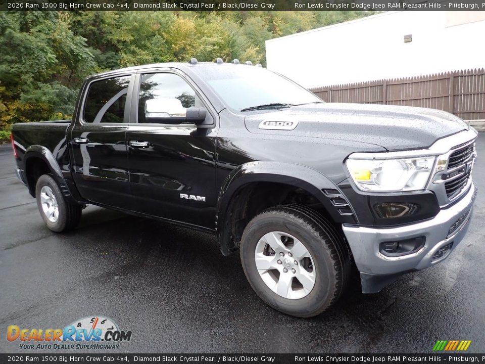 Front 3/4 View of 2020 Ram 1500 Big Horn Crew Cab 4x4 Photo #7