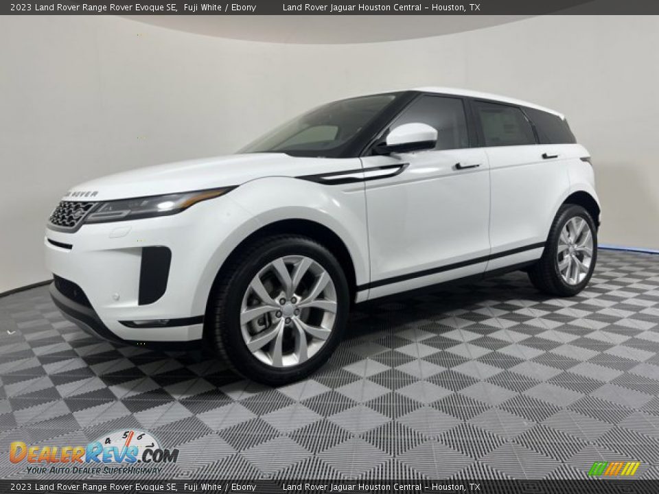 Front 3/4 View of 2023 Land Rover Range Rover Evoque SE Photo #1