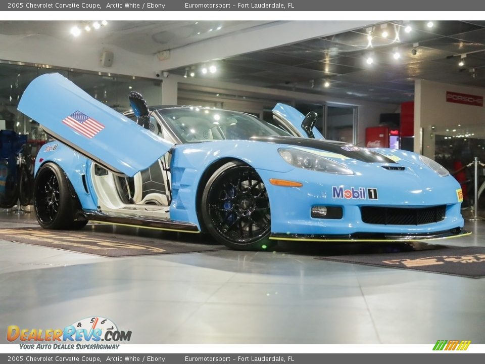 2005 Chevrolet Corvette Coupe Arctic White / Ebony Photo #1