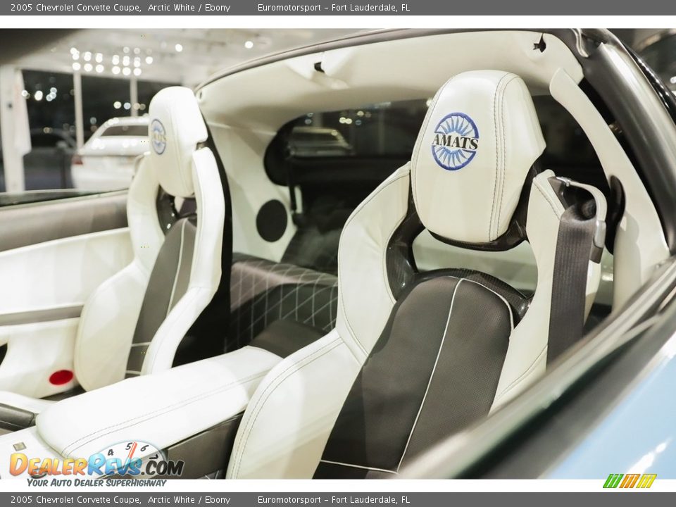 2005 Chevrolet Corvette Coupe Arctic White / Ebony Photo #2