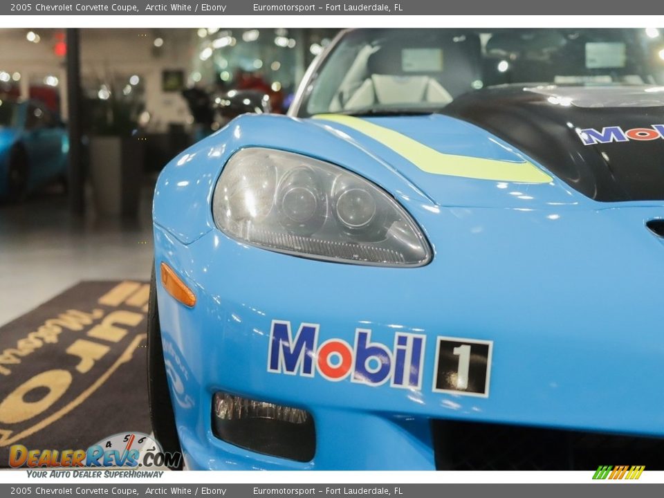 2005 Chevrolet Corvette Coupe Arctic White / Ebony Photo #5