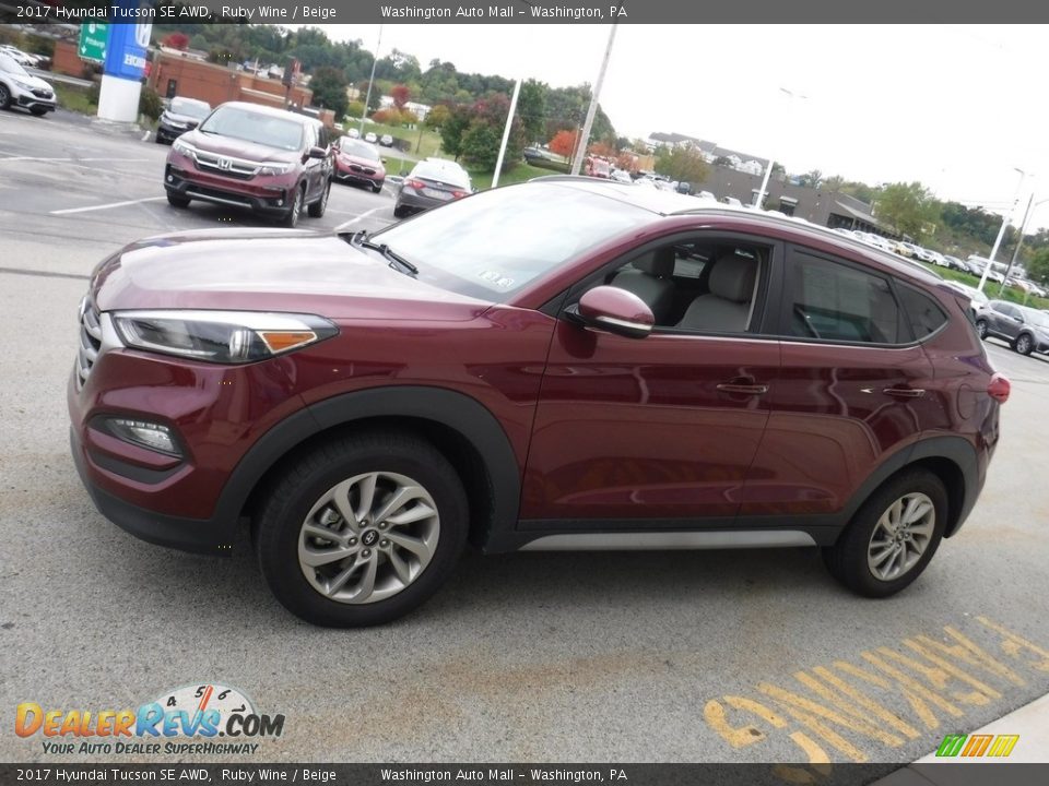 2017 Hyundai Tucson SE AWD Ruby Wine / Beige Photo #6