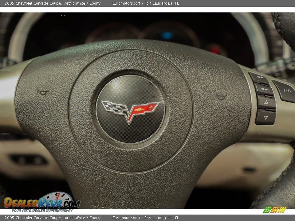 2005 Chevrolet Corvette Coupe Arctic White / Ebony Photo #19