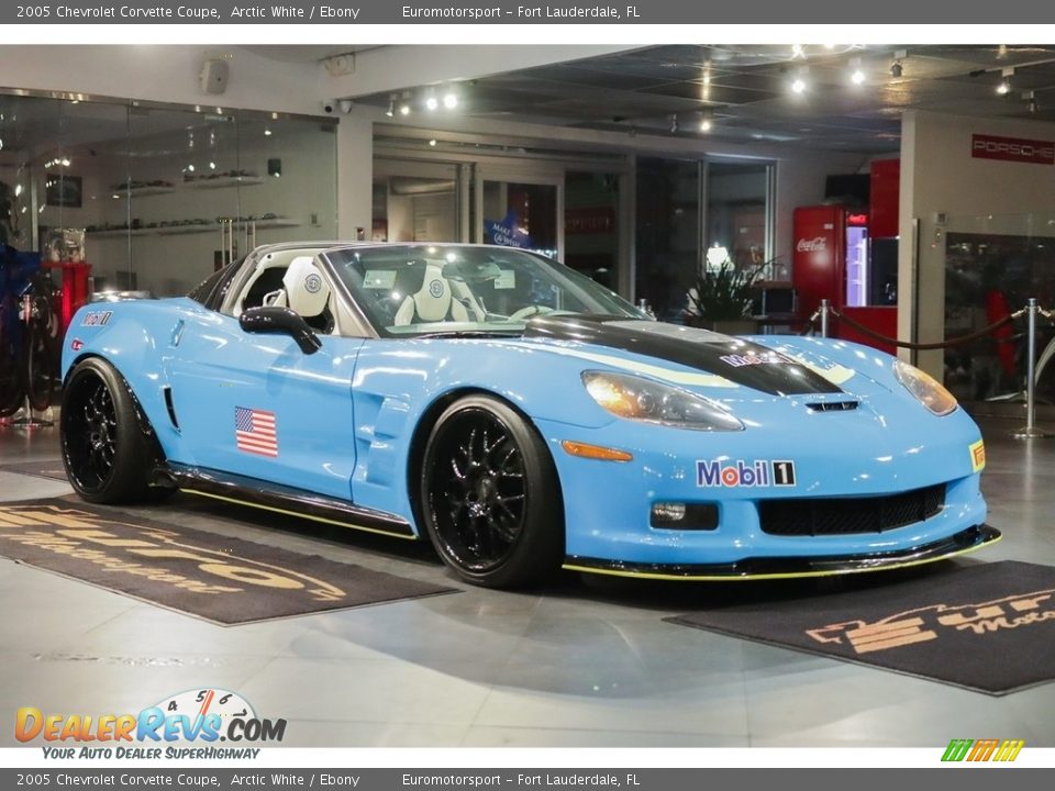 2005 Chevrolet Corvette Coupe Arctic White / Ebony Photo #40