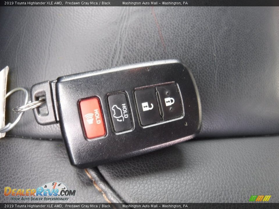 2019 Toyota Highlander XLE AWD Predawn Gray Mica / Black Photo #32