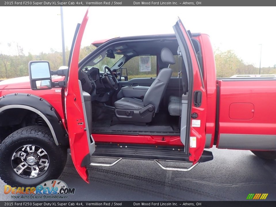 2015 Ford F250 Super Duty XL Super Cab 4x4 Vermillion Red / Steel Photo #31