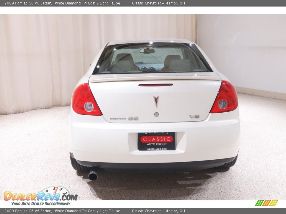 2009 Pontiac G6 V6 Sedan White Diamond Tri Coat / Light Taupe Photo #14