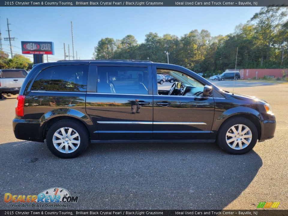 2015 Chrysler Town & Country Touring Brilliant Black Crystal Pearl / Black/Light Graystone Photo #8
