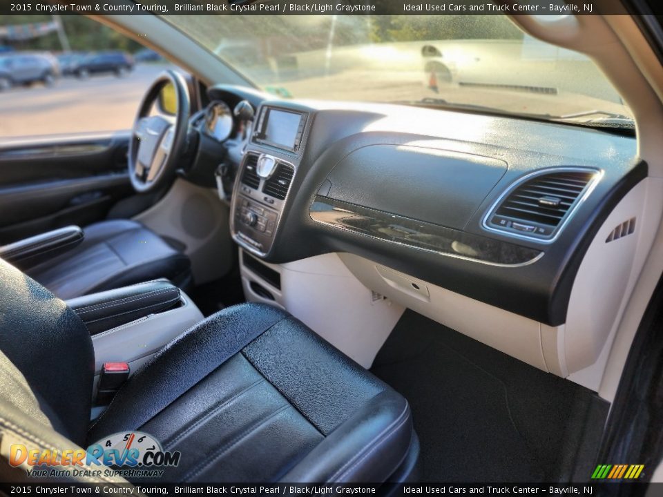 2015 Chrysler Town & Country Touring Brilliant Black Crystal Pearl / Black/Light Graystone Photo #11