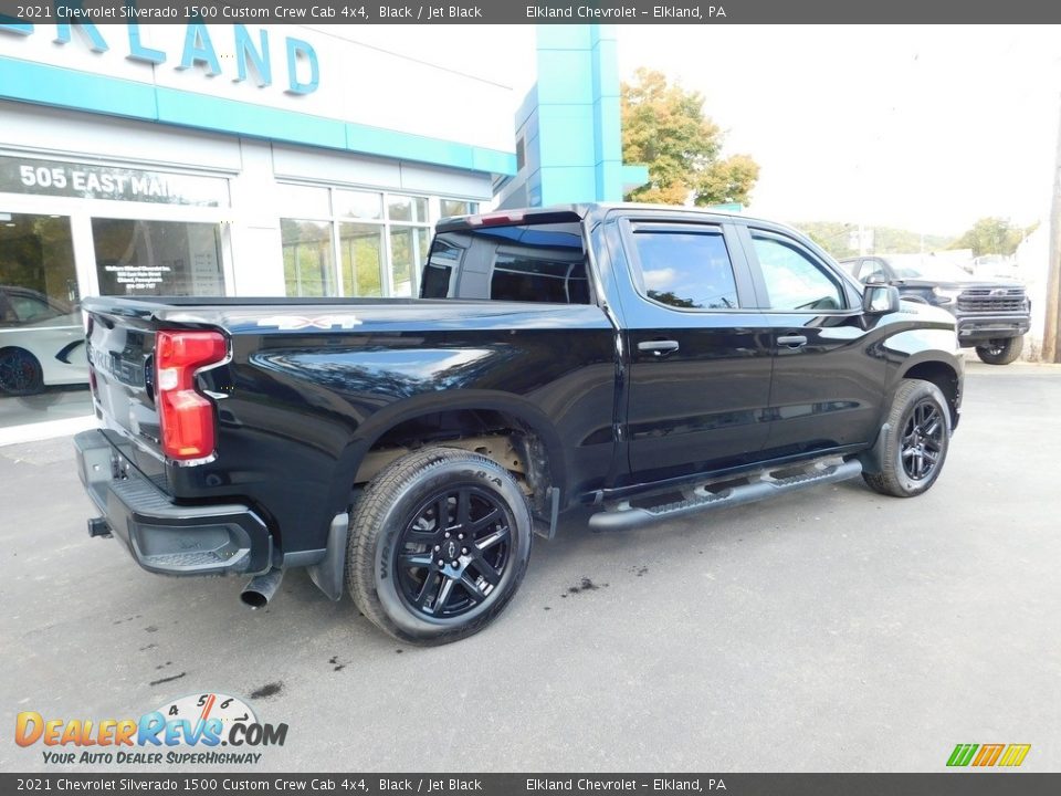 2021 Chevrolet Silverado 1500 Custom Crew Cab 4x4 Black / Jet Black Photo #4